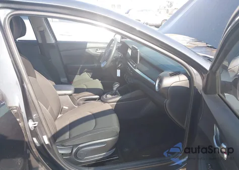 2021 Kia Forte Fe из США, поврежденный, VIN 3KPF24AD0ME322311